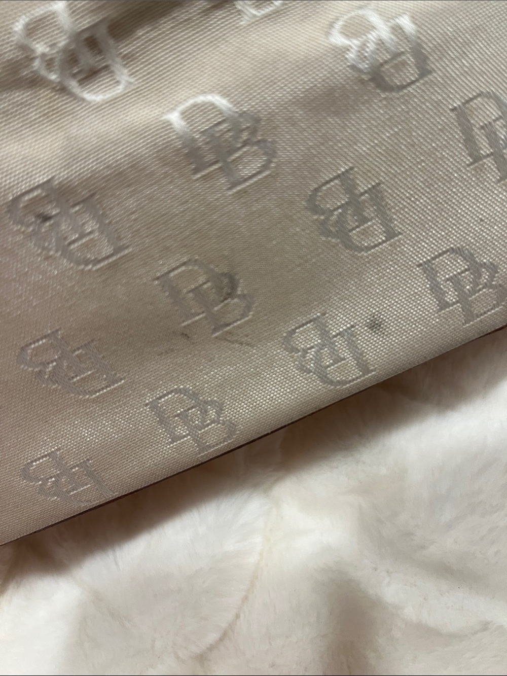 Dooney & Bourke Beige Monogram Shoulder Bag with Tan Trim - Picture 3 of 10